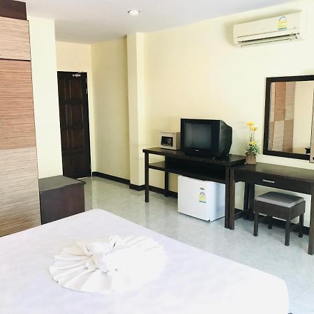 Me Hotel Beach View Patong Exterior photo